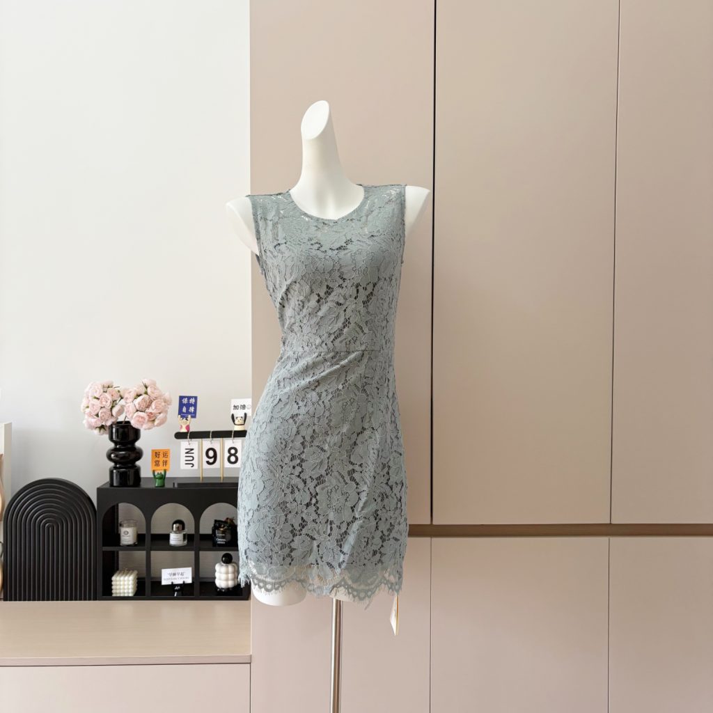 Sleeveless High Waist Lace Slimming Dress