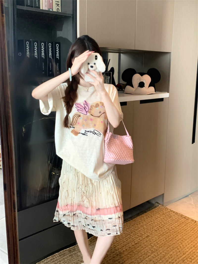 Casual Versatile Pegasus Print T-Shirt and Pleated Skirt Two-Piece Set for Women - Style c8379e - Image 2